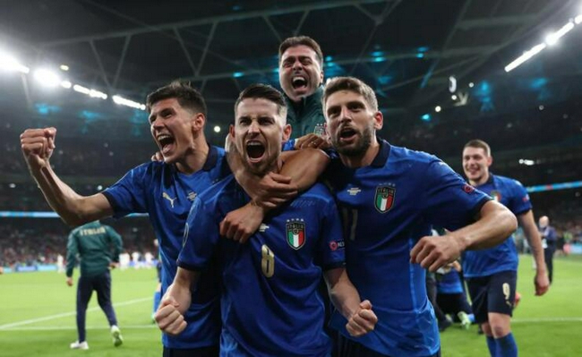 طريق إيطاليا في اليورورحلة تاريخية نحو المجد