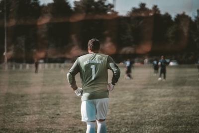 هل يوجد مباراة اليوم في الدوري الإنجليزي؟