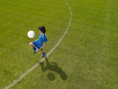 مباراة ليفربول وآرسنال اليوم مباشرمواجهة نارية في الدوري الإنجليزي